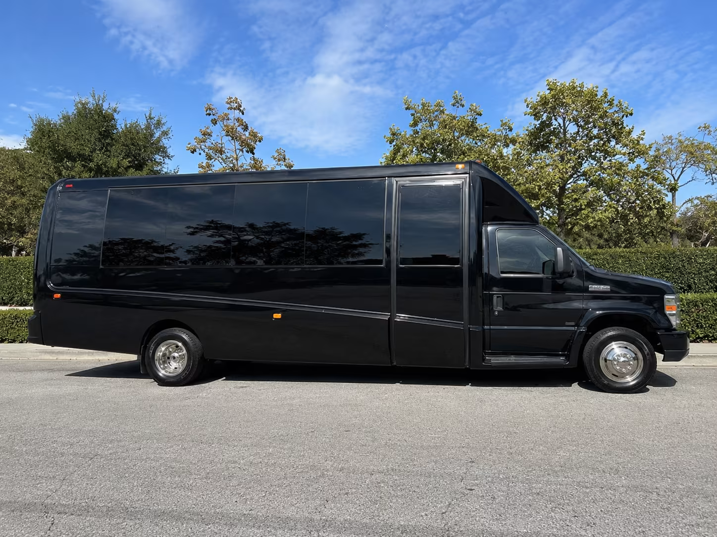 ontario military base transfer and troop movement buses