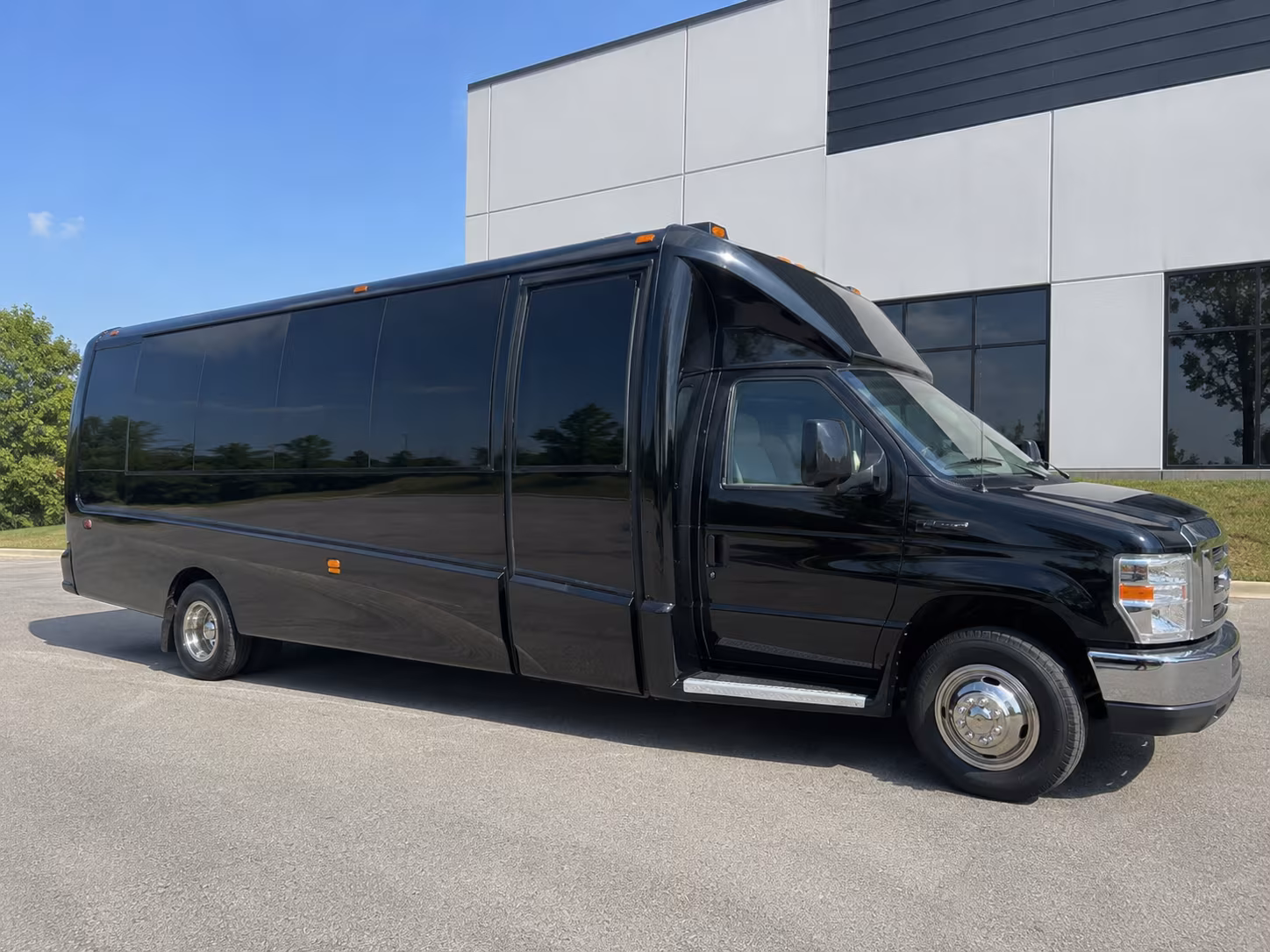 why book winery and brewery tours through ontarioshuttlebusrentals com